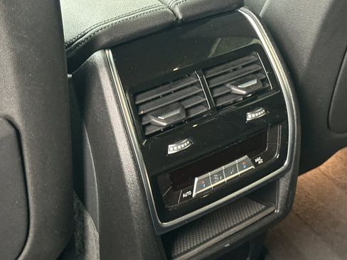 Used 2020 BMW X5 sDrive40i w/ Premium Package image 11