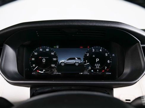 Used 2023 Land Rover Discovery S R-Dynamic image 16