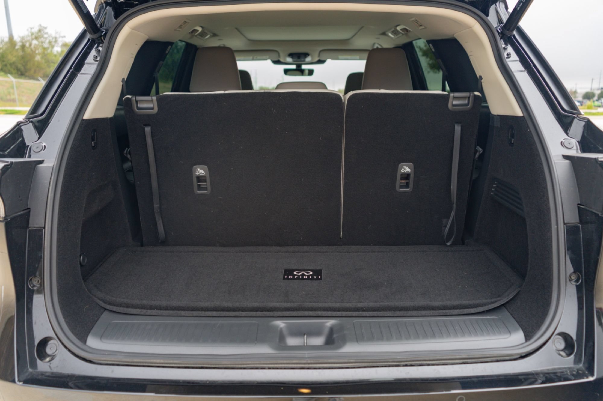 Certified 2027 INFINITI QX60 Luxe w/ Family Package FWD image 26