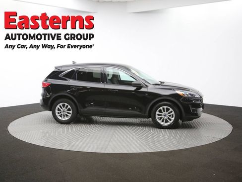 Used 2022 Ford Escape SE image 45
