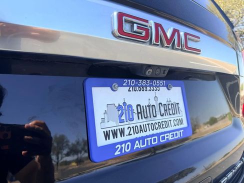 Used 2021 GMC Yukon XL Denali w/ Denali Ultimate Package image 16