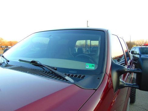 Used 2005 Ford F250 Lariat image 45