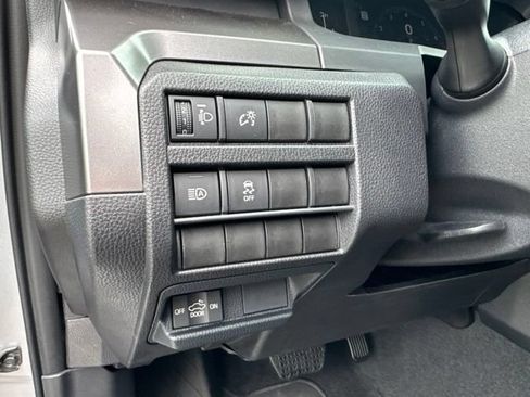 Used 2025 Toyota Tacoma SR5 AWD/4WD image 9
