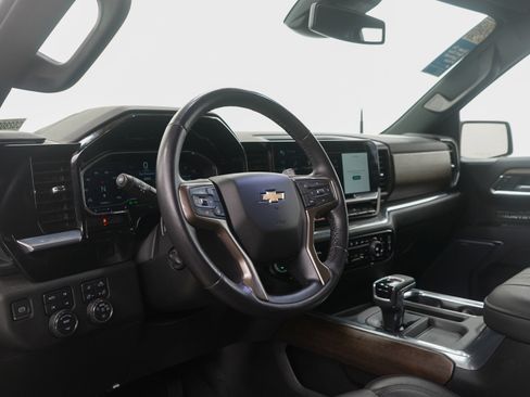 Used 2023 Chevrolet Silverado 1500 High Country image 18
