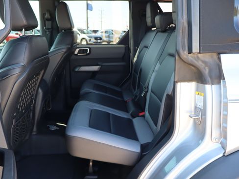Used 2022 Ford Bronco Black Diamond AWD/4WD image 10