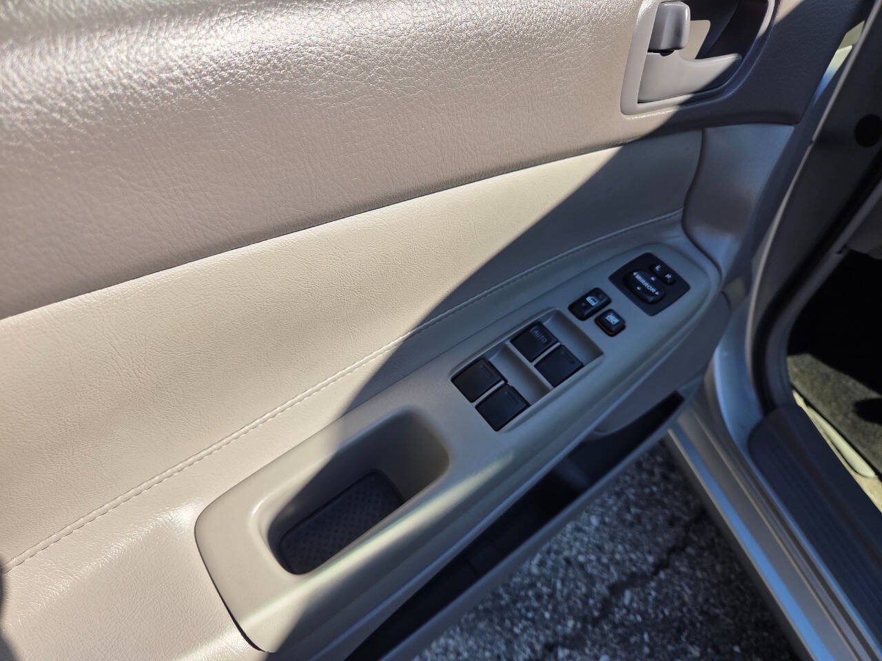 Used 2003 Toyota Camry LE FWD image 10