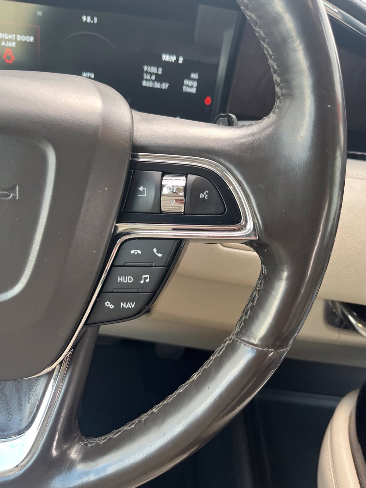 Used 2020 Lincoln Navigator Reserve w/ Equipment Group 201A Reserve AWD/4WD image 21