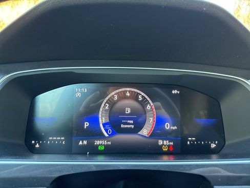 Used 2024 Volkswagen Tiguan Wolfsburg Edition image 18