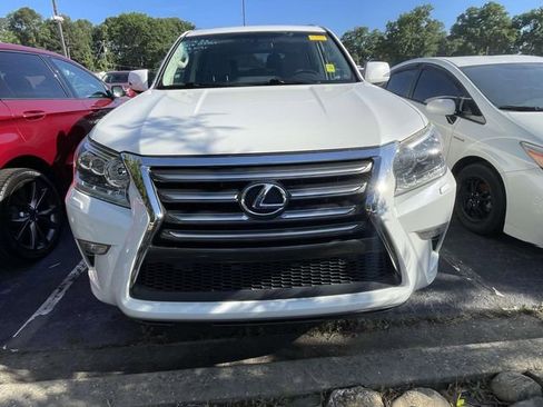 Used 2016 Lexus GX 460 w/ Premium Package AWD/4WD image 2