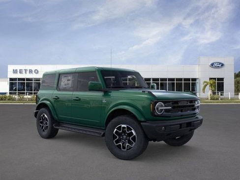 New 2025 Ford Bronco Outer Banks image 7