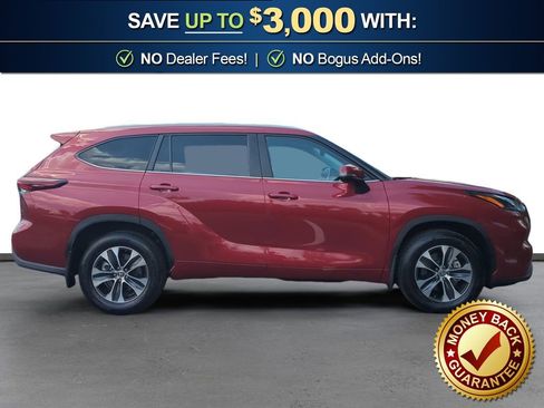 Used 2025 Toyota Highlander XLE FWD image 8