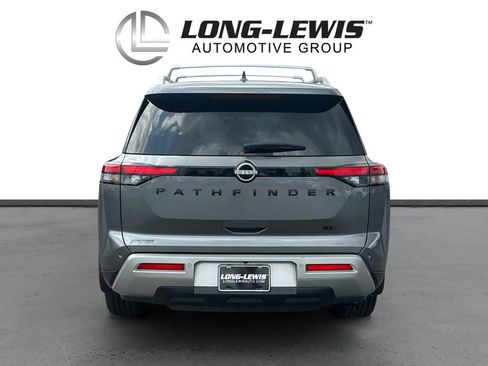 Used 2022 Nissan Pathfinder SL w/ SL Black Package FWD image 5
