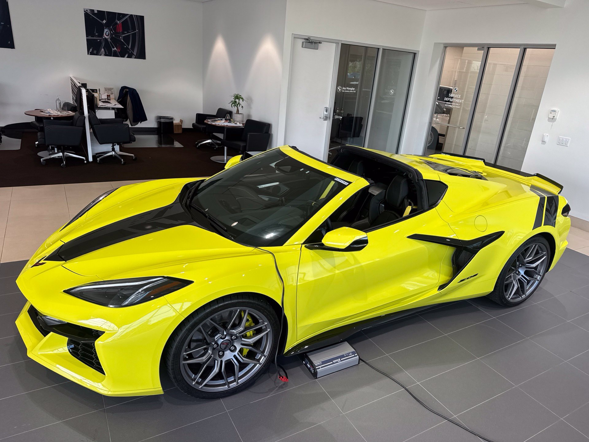 Used 2024 Chevrolet Corvette Z06 RWD image 2