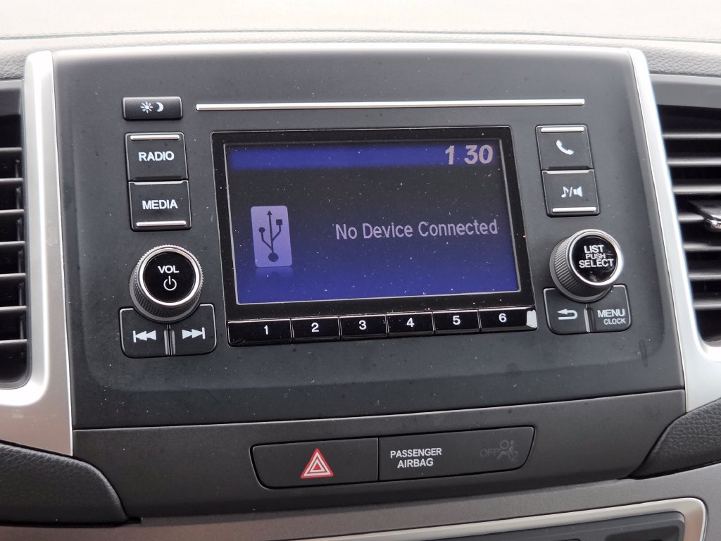 Certified 2019 Honda Pilot LX image 4