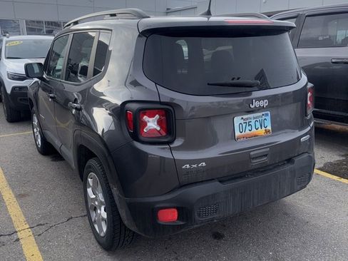 Used 2018 Jeep Renegade Latitude w/ UConnect 8.4 Nav Group image 3