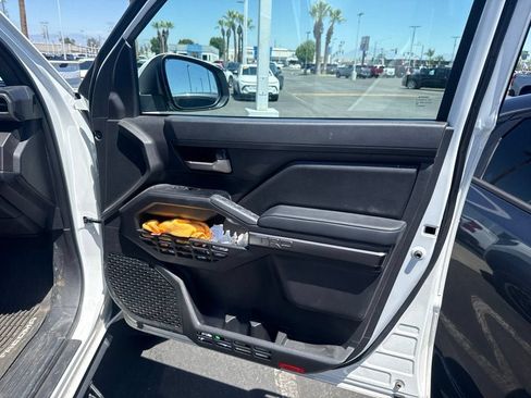 Used 2025 Toyota Tacoma TRD Off-Road AWD/4WD image 27