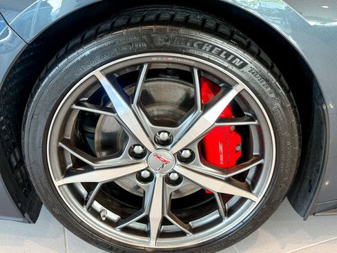 Used 2021 Chevrolet Corvette Stingray Preferred Cpe w/ Z51 Performance Package RWD image 11