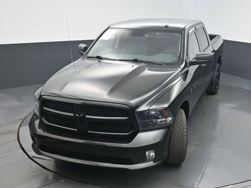 Used 2018 RAM 1500 Express w/ Black Ram 1500 Express Group AWD/4WD image 36
