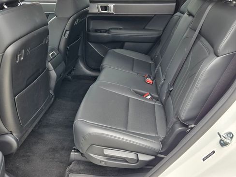 Used 2025 Hyundai Santa Fe SEL FWD image 10