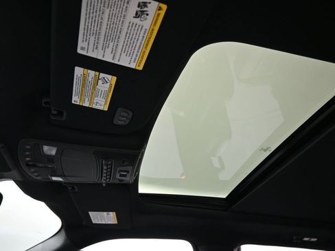 Certified 2019 Ford F150 Raptor w/ Equipment Group 802A Luxury image 18