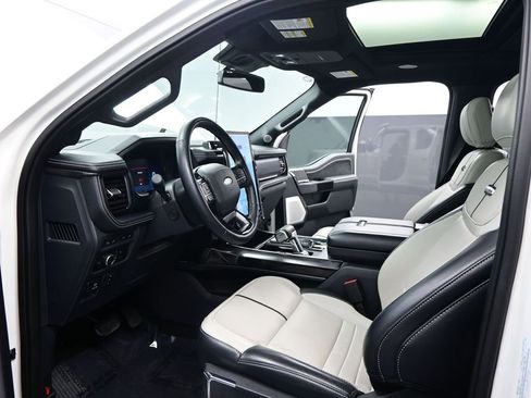 Used 2024 Ford F150 Lightning Platinum AWD/4WD image 8