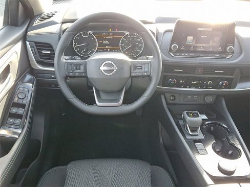 New 2026 Nissan Rogue SV image 7