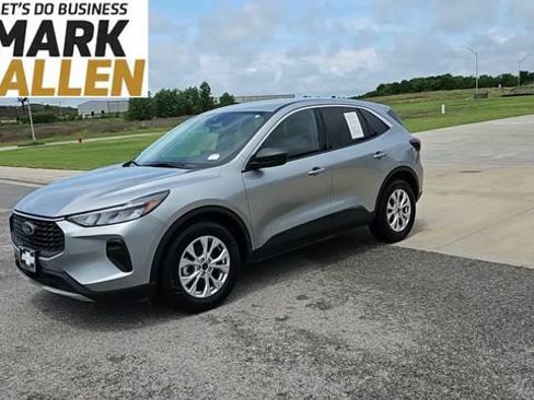 Used 2023 Ford Escape Active FWD image 4