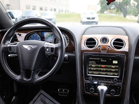 Used 2017 Bentley Flying Spur S V8 AWD/4WD image 18