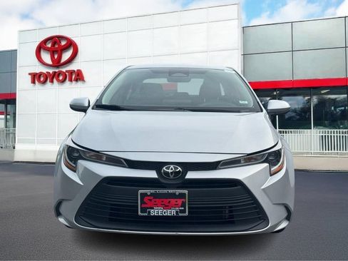 Used 2024 Toyota Corolla LE FWD image 13
