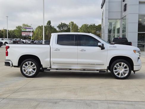 Used 2023 Chevrolet Silverado 1500 High Country w/ High Country Premium Package AWD/4WD image 8