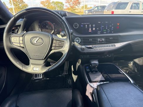Used 2018 Lexus LS 500 F Sport image 10