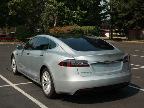 Used 2018 Tesla Model S 75D AWD/4WD image 5
