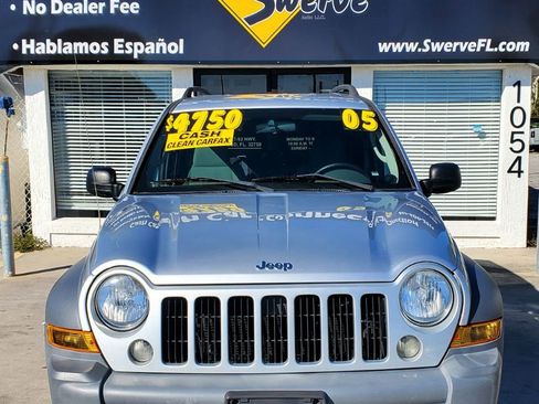 Used 2005 Jeep Liberty Sport image 3