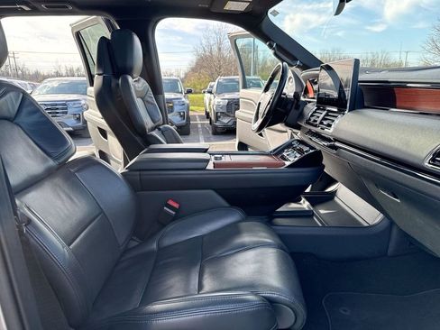 Used 2023 Lincoln Navigator Reserve AWD/4WD image 23