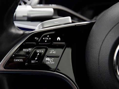 Certified 2023 Mercedes-Benz EQS 580 4MATIC Sedan image 23