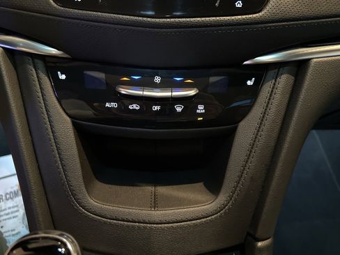 Used 2025 Cadillac XT5 Premium Luxury image 20