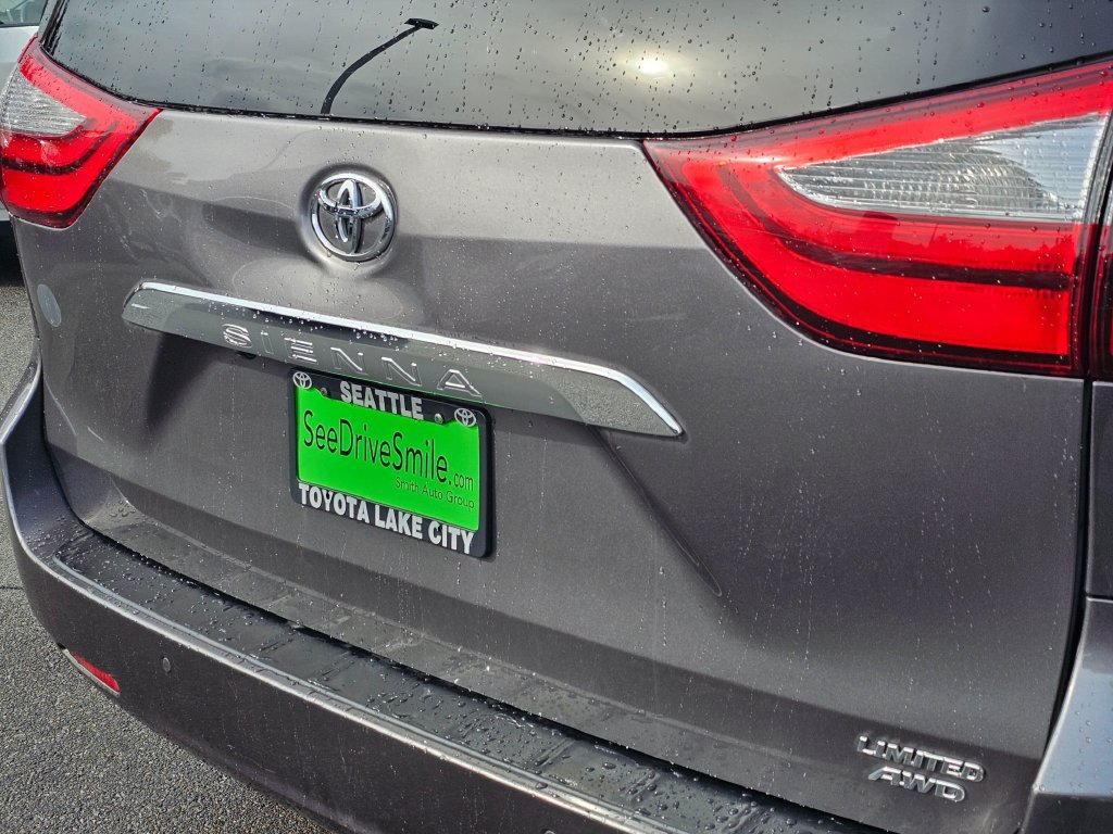 Used 2019 Toyota Sienna Limited Premium AWD/4WD image 13