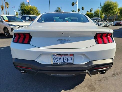 Used 2025 Ford Mustang Coupe image 17