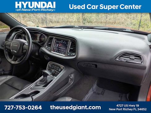 Used 2021 Dodge Challenger SXT w/ Plus Package image 15