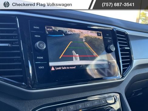 Used 2023 Volkswagen Atlas Cross Sport SEL R-Line image 40