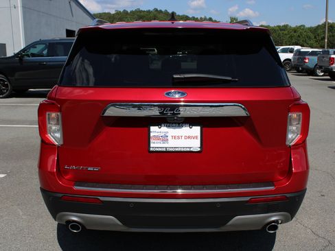 Used 2024 Ford Explorer Limited image 4