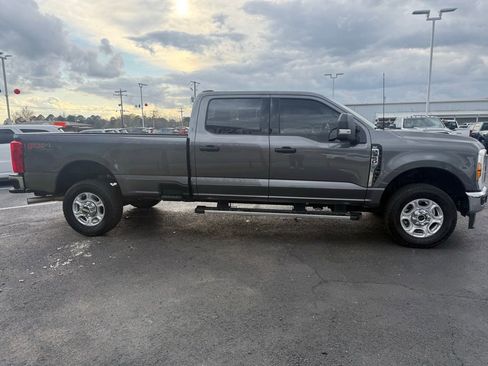Used 2025 Ford F350 XLT w/ FX4 Off-Road Package image 5