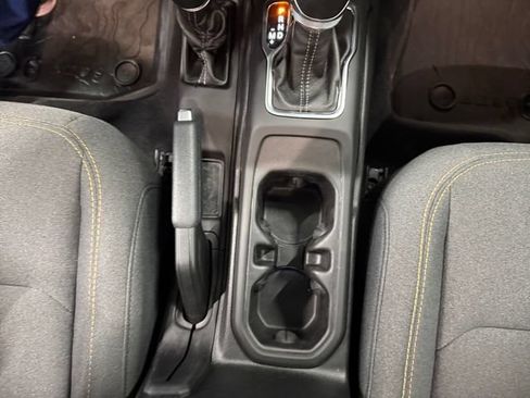 Used 2024 Jeep Wrangler Unlimited Sport AWD/4WD image 17