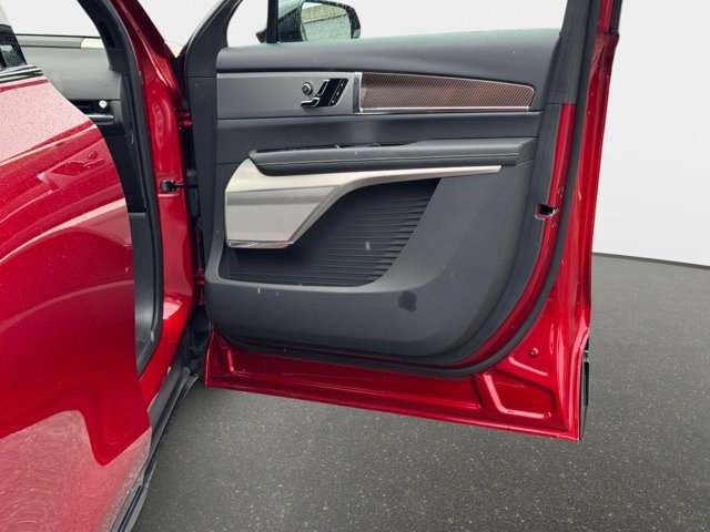 Certified 2026 Cadillac Vistiq Sport w/ LPO, Floor Liner Package AWD/4WD image 15