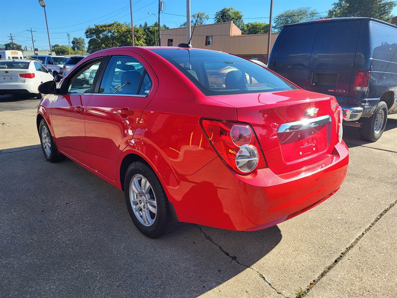 Used 2016 Chevrolet Sonic LT FWD image 5