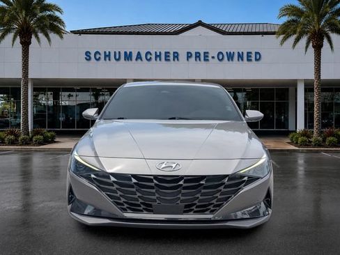 Used 2022 Hyundai Elantra SEL w/ Convenience + Premium Package FWD image 2