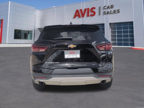 Used 2025 Chevrolet Blazer LT AWD/4WD image 7
