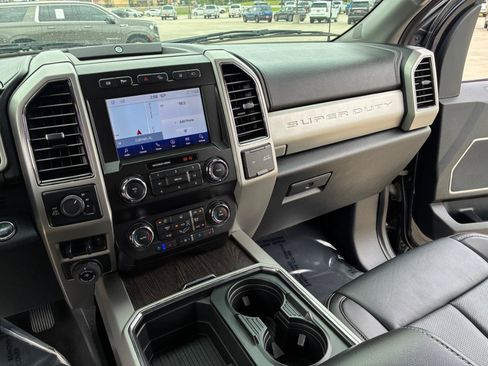Used 2021 Ford F250 Lariat AWD/4WD image 21