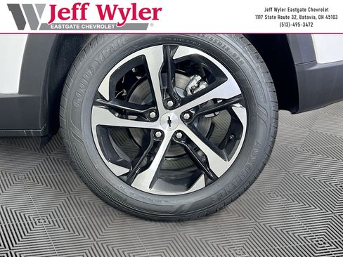 New 2026 Chevrolet Trax RS w/ Sunroof Package FWD image 34
