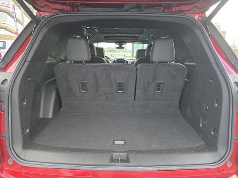 Used 2022 Chevrolet Traverse High Country image 35